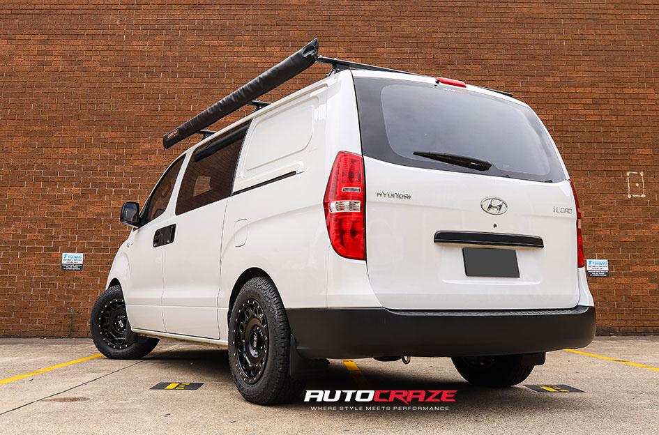 HYUNDAI-ILOAD-HOLESHOT-XD-SATIN-BLACK